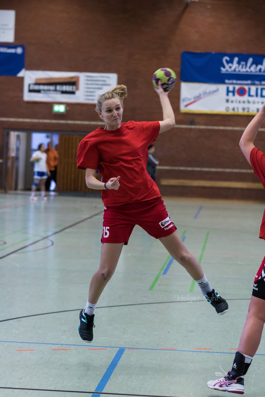 Bild 175 - Frauen Barmstedter TS - Buedelsdorfer TSV : Ergebnis: 26:12